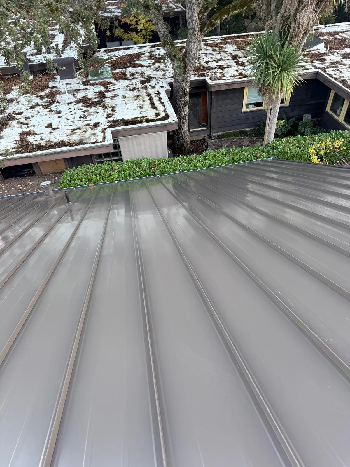 Standing-seam roof installation